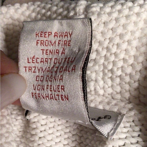 LILLIANS CLOSET SWEATER - Picture 4 of 8